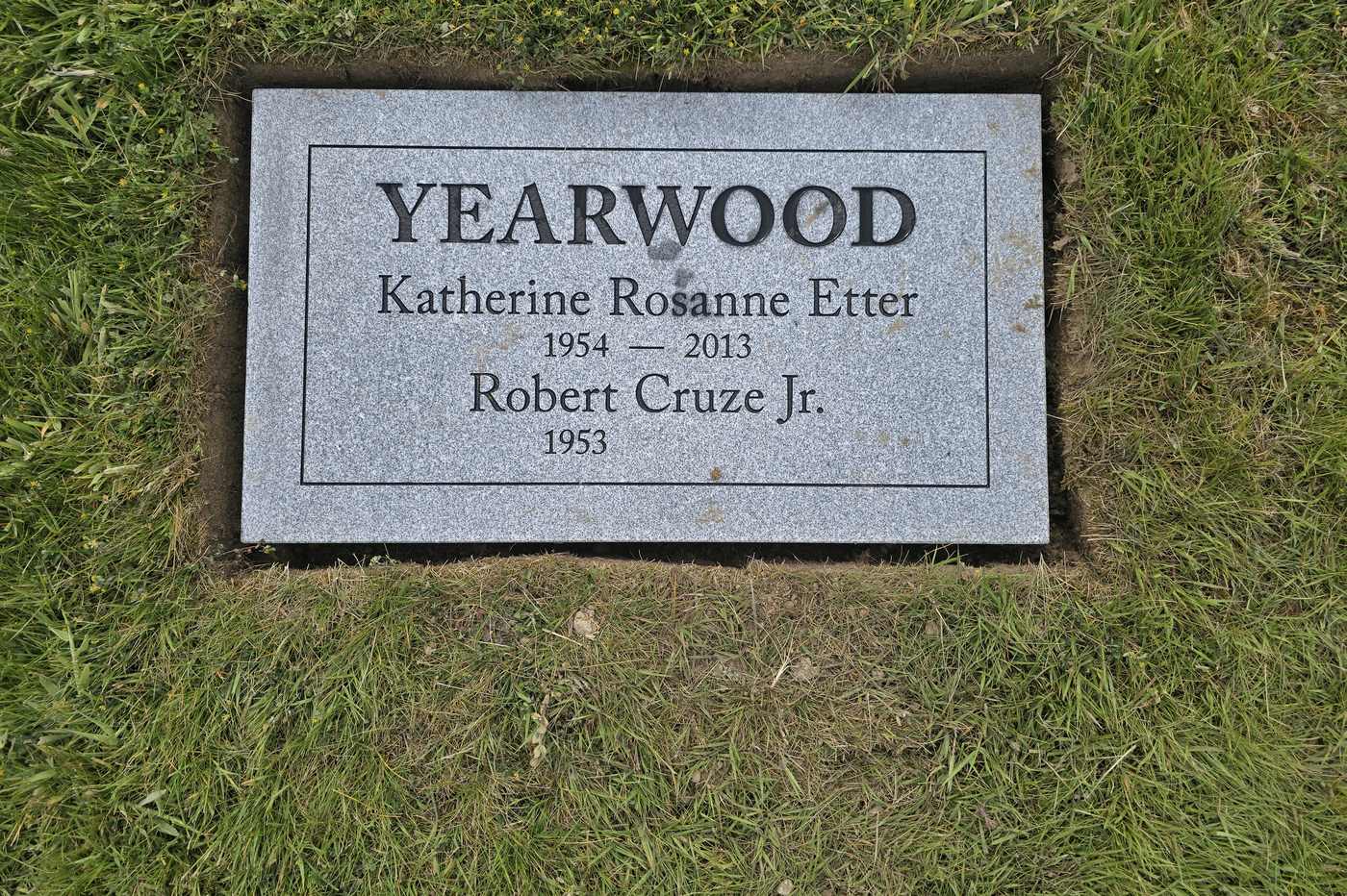 Light grey granite, plain panel lettering